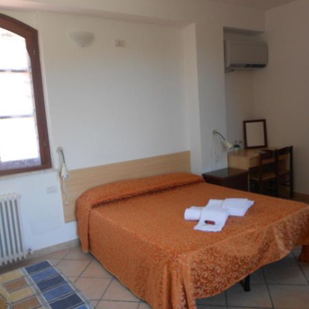 Soggiorno La Primula Siena Cameră foto
