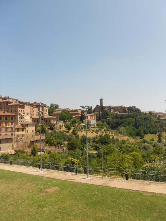 Soggiorno La Primula Siena Cameră foto